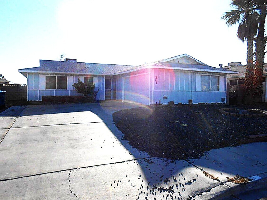 Foto principal - Spacious Single Story Home near Alta and B...
