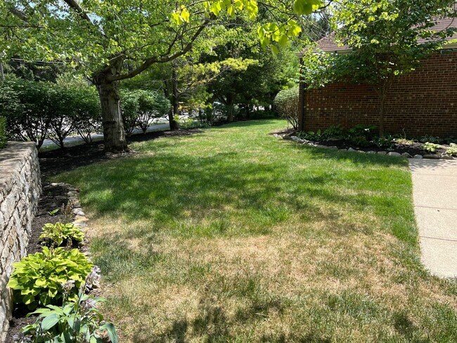 Building Photo - 3 Bedroom Townhome in Dublin, OH