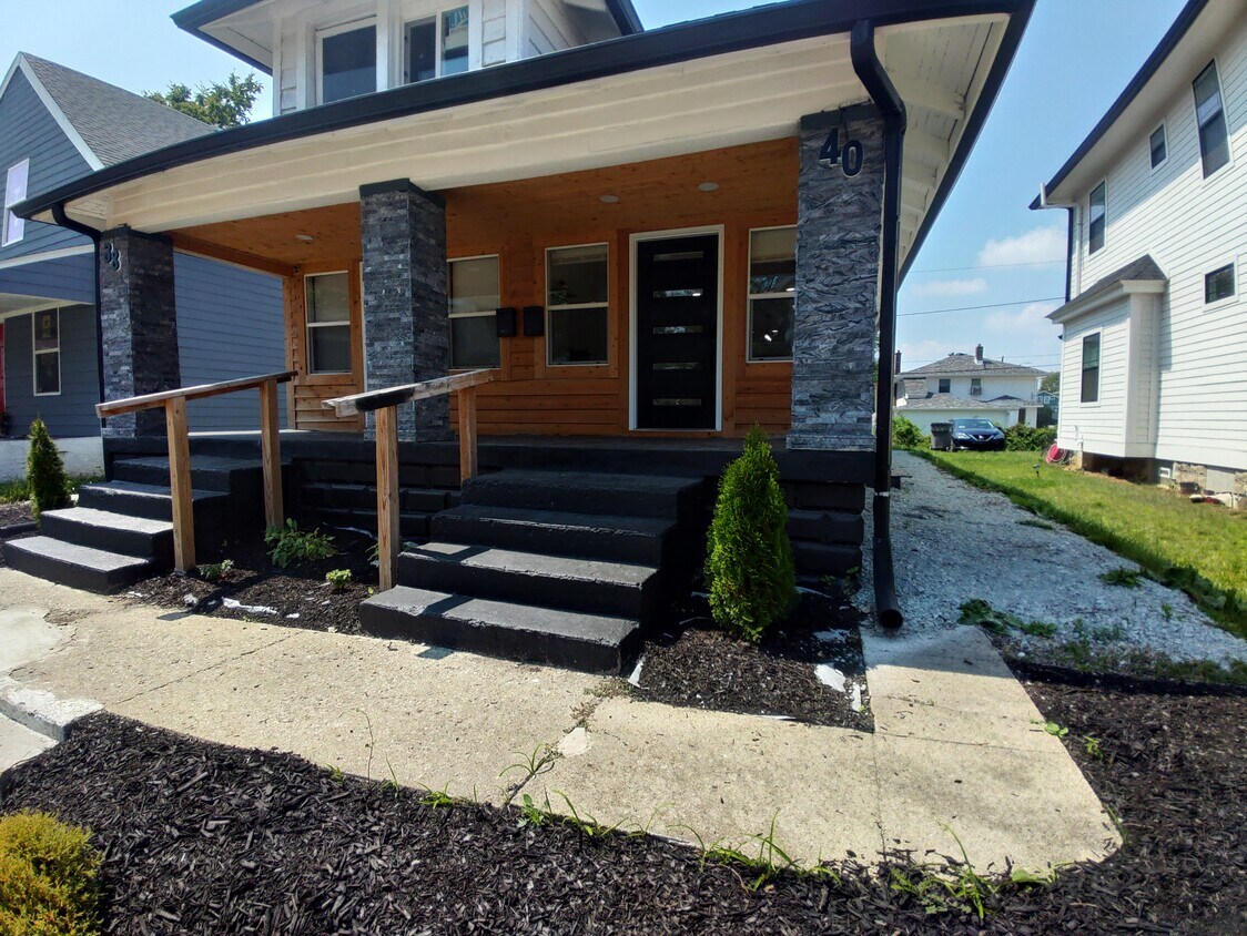 Foto principal - 38 Hendricks Pl