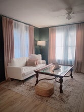 Building Photo - 415 S Prairieville St
