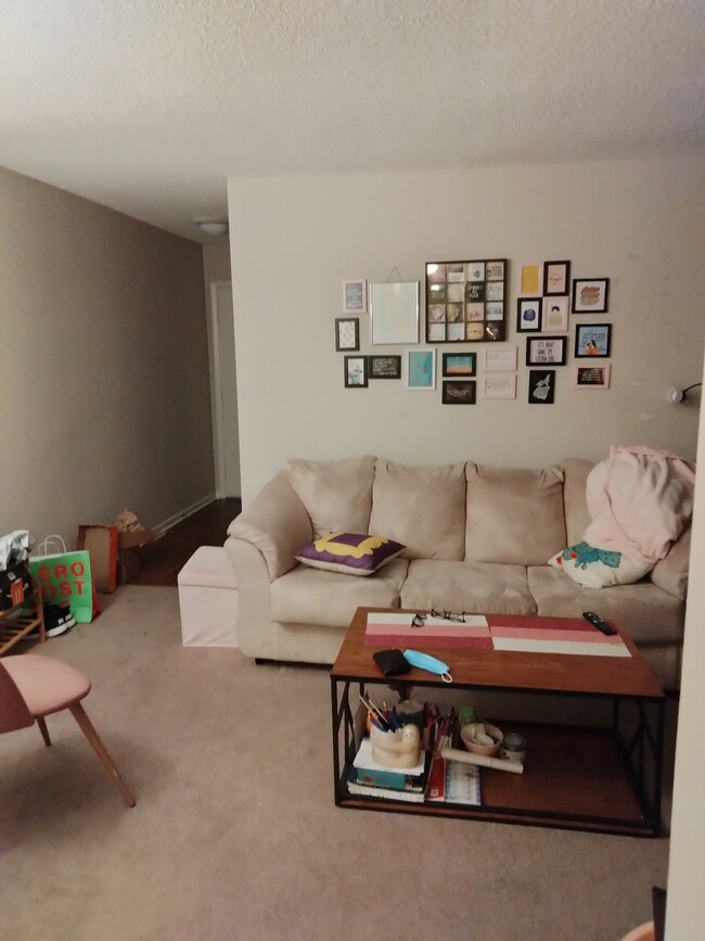 Foto del edificio - 2131 King Arthurs Ct