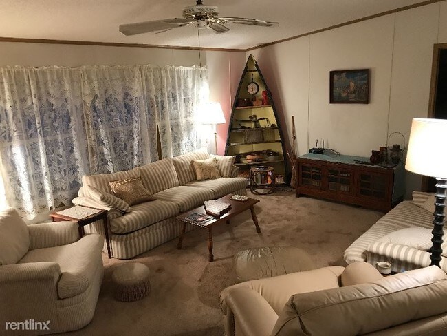 Building Photo - 404 Kelley Mobile Home Park