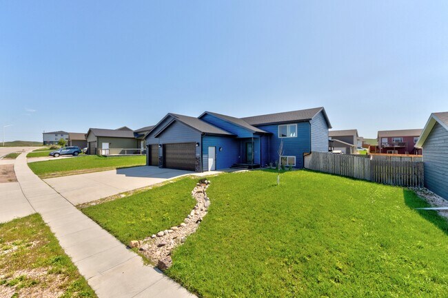 Foto del edificio - 1215 Kodiak Dr