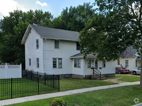 Building Photo - 2011 18th Ave