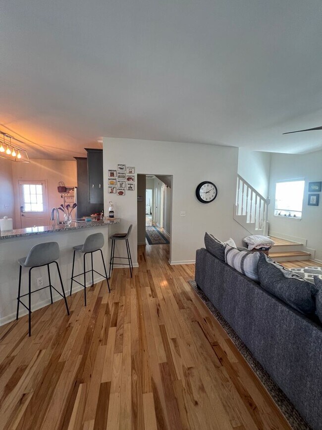 Foto del edificio - 4 Bedroom with Office Space Near Tulane/Lo...