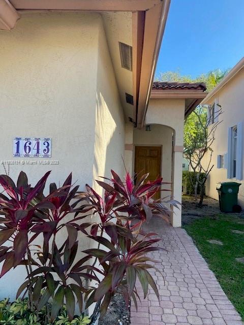 Foto del edificio - 1643 SW 158th Terrace