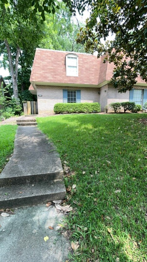 Foto principal - 1438 St Ann St