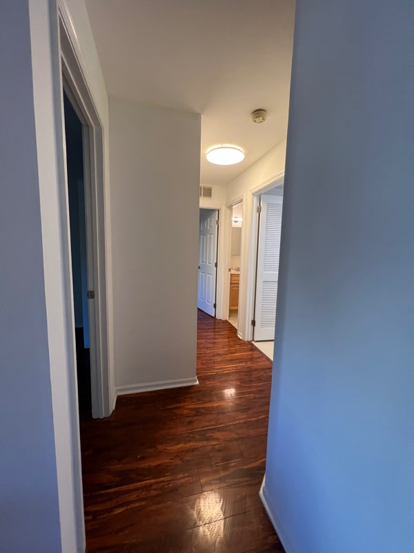 Building Photo - 367 Woodlake Dr