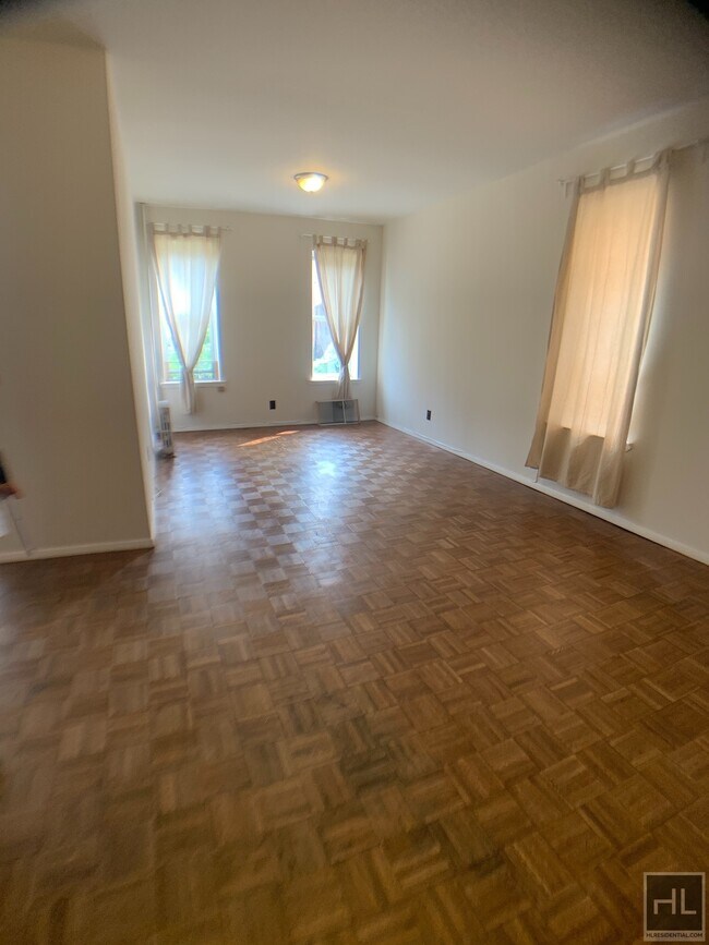 Foto del edificio - 3391-3312 12th Ave