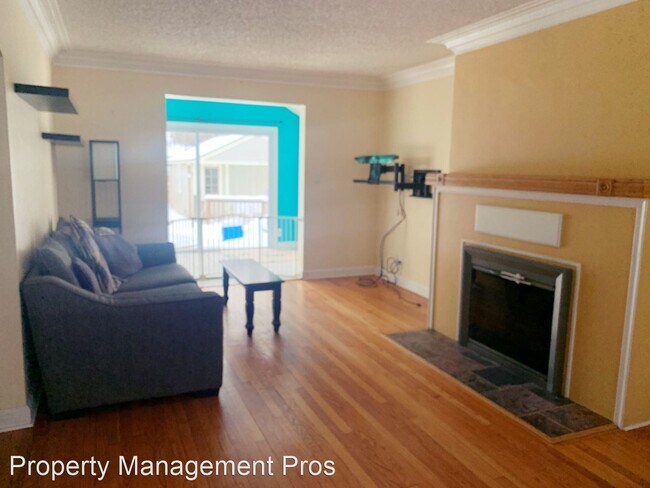 Building Photo - 3 br, 2 bath House - 1028 N Blair Ave