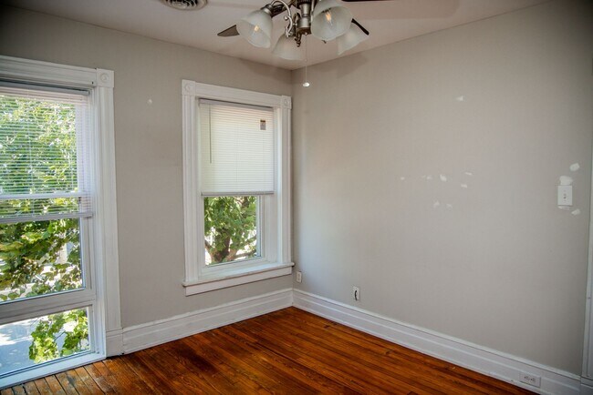 Foto del edificio - 2103 W Cary St