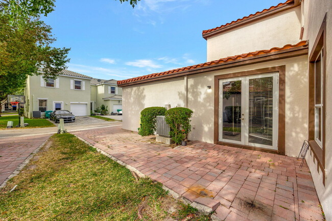 Foto del edificio - 9480 SW 171st Ct