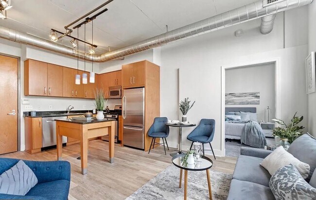 Foto del edificio - Industrial-Chic 2BR 2BA in Adams Morgan with Parking!