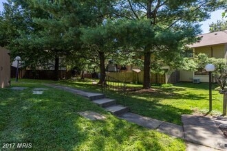 Building Photo - 5735 Nordeen Oak Ct