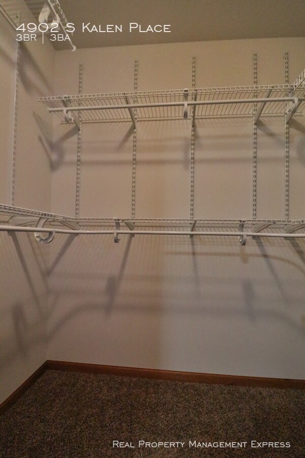 Foto del edificio - 4902 S Kalen Pl