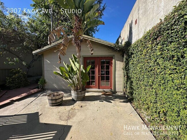 Building Photo - Charming Studio Near LA's Hipster Neighbor...