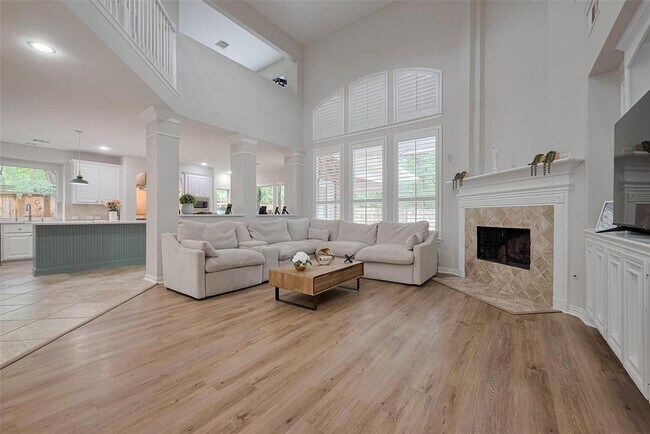 Foto del edificio - 66 Marquise Oaks Pl