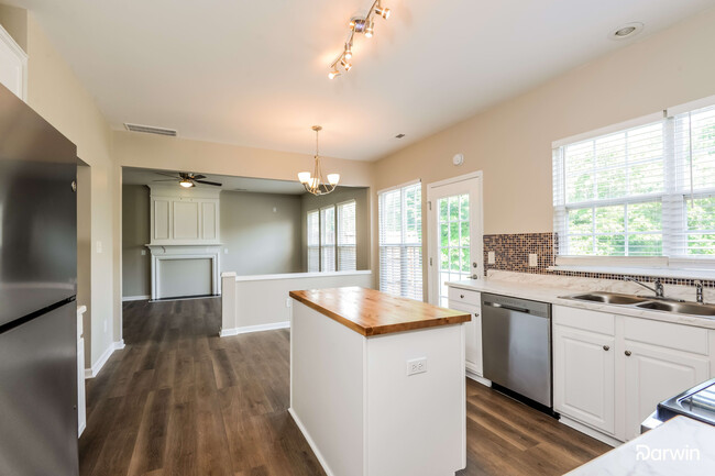 Building Photo - 1448 Cantwell Court, High Point, NC 27265