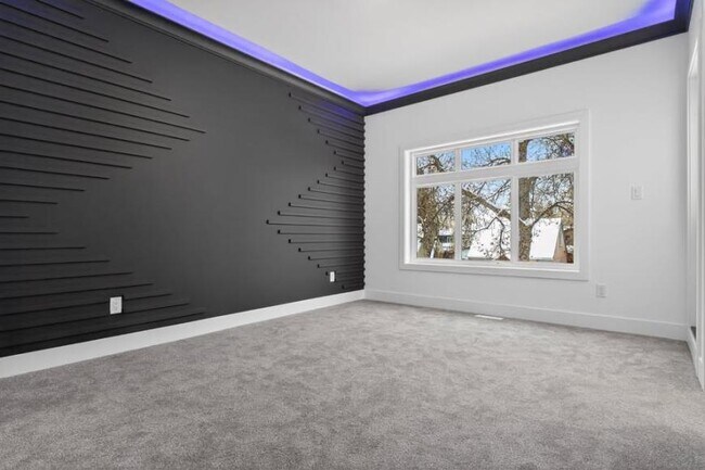 Building Photo - 4.0 bedroom in Edmonton Alberta T6L 2V3
