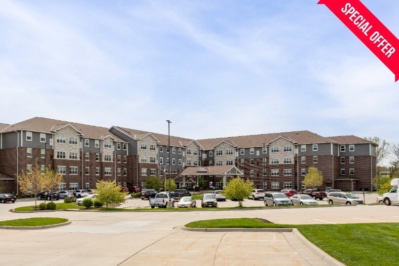 The Gardens at Jackson Creek Apartments in Independence, MO