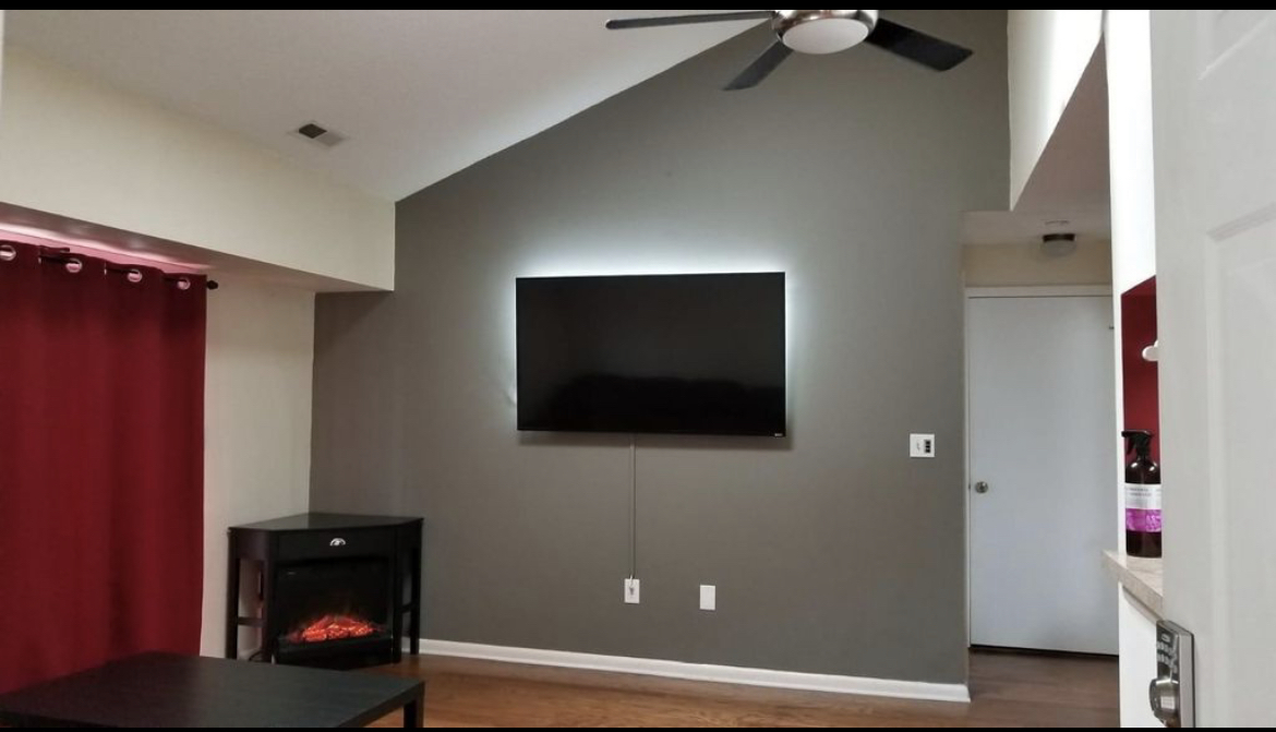 Foto principal - 5015 Ravens Crest Dr