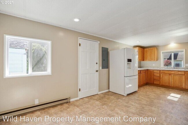 Building Photo - 3 br, 1 bath House - 425 NW 12th St