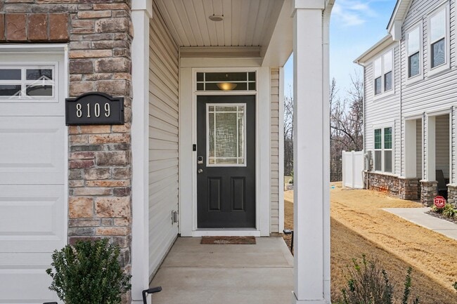 Building Photo - 8109 Overmeadow Ln