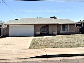 Building Photo - 2933 W Grovers Ave