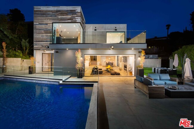 Building Photo - 2399 Mt Olympus Dr