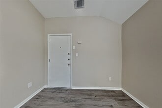 Building Photo - 16758 N Rail Dr