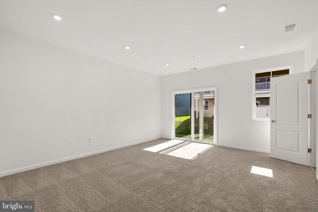 Building Photo - 8269 Longford Rd