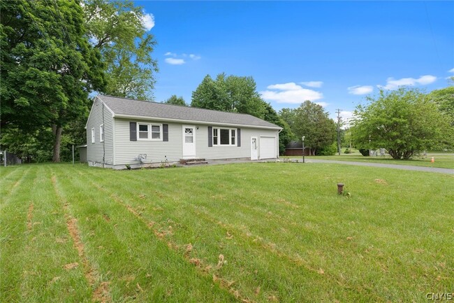 Building Photo - 102 Oakridge Dr