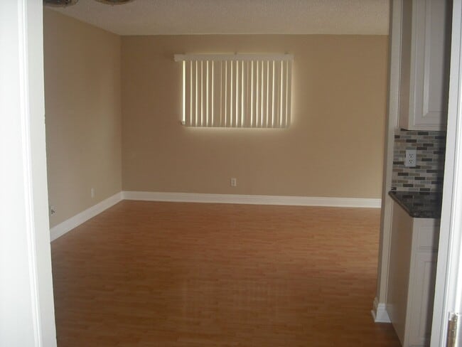 Foto del edificio - Upgraded Marina Village Penthouse