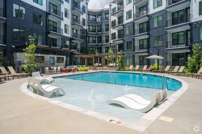 Pool - Ellison Parkview