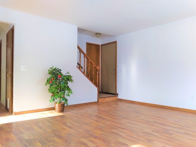 Building Photo - 6830 Yuma Dr