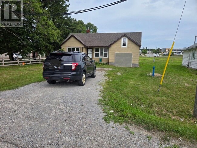 Building Photo - 16 Elm Grove Ave