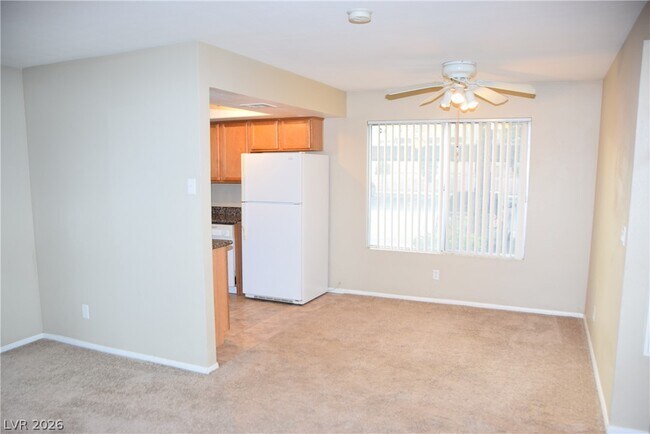 Building Photo - 7300 W Pirates Cove Rd