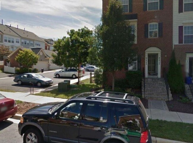 front - 12709 Bears Den Ln
