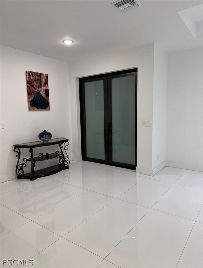 Foto del edificio - 2301 NW 7th St