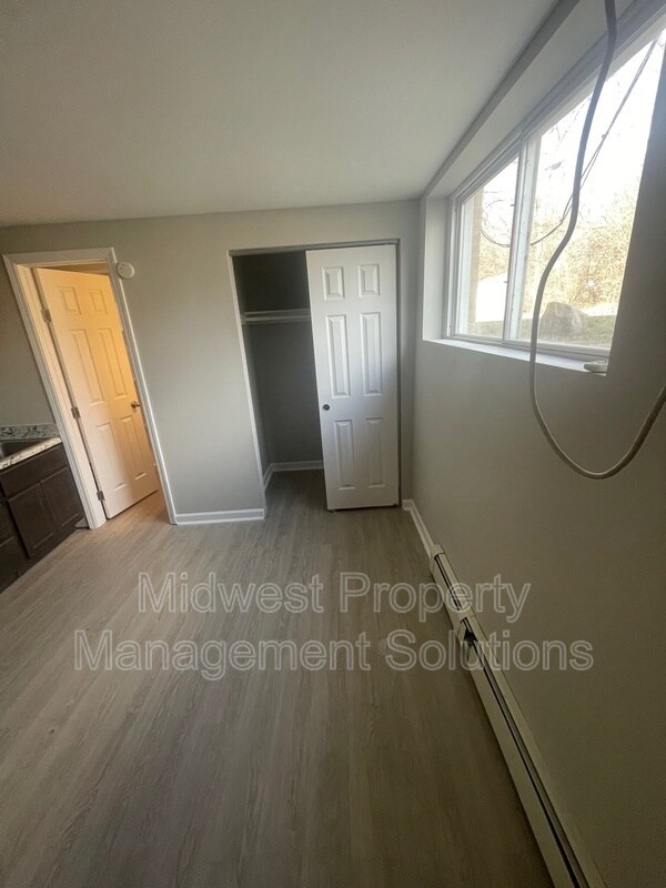 Foto del edificio - 1829 E 8th St