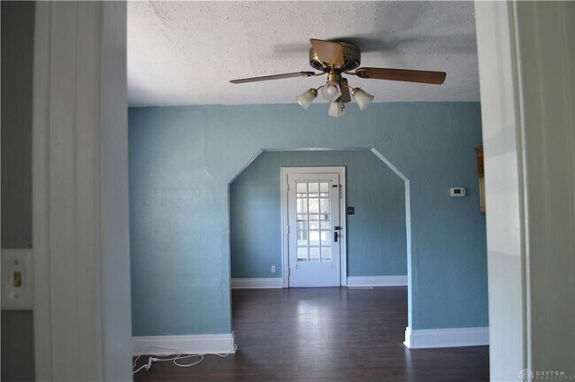 Foto del edificio - 2752 Springmont Ave