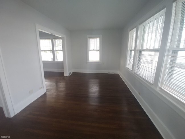 Foto del edificio - 4 br, 1.5 bath House - 200 Kendall St