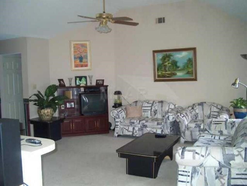 Foto del edificio - 2577 Reese Lake Cir