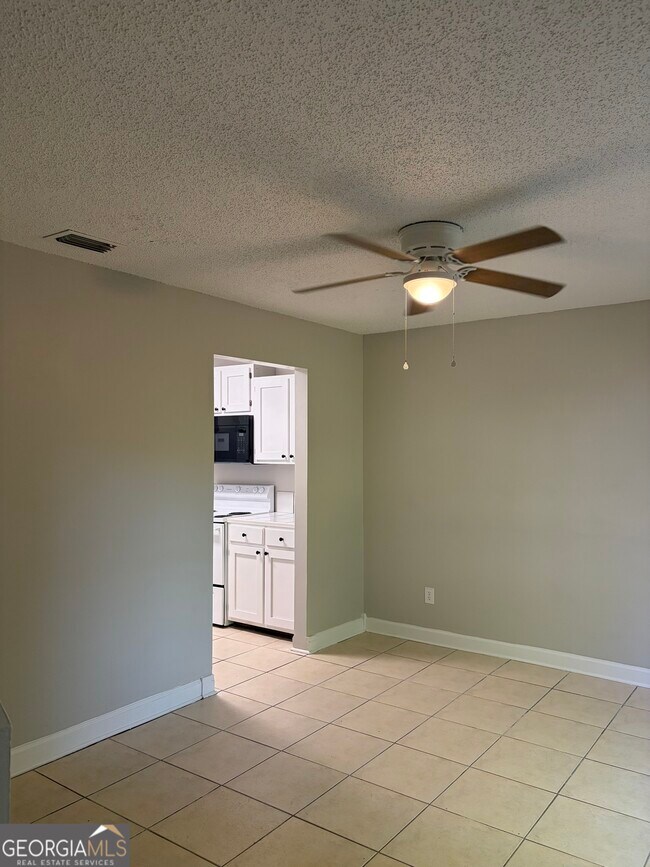 Foto del edificio - 724 Morningside Ln