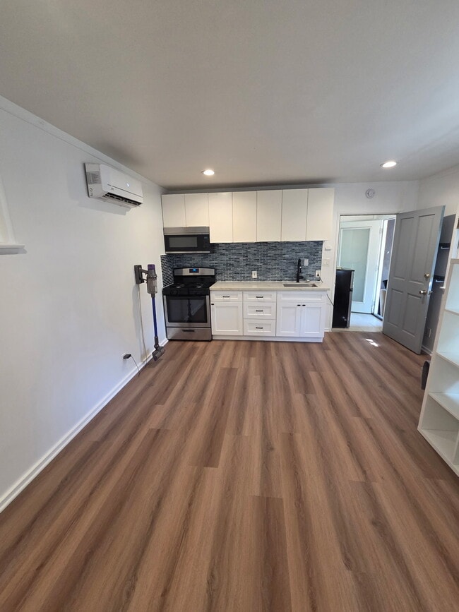 Foto del edificio - 14039 Gilmore St