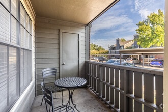 1BR, 1BA - 652SF - Balcony - Slate Dallas