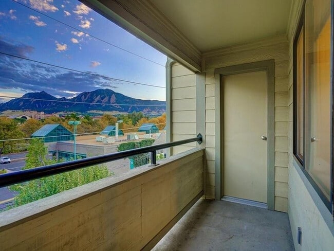 Building Photo - The View on 26th