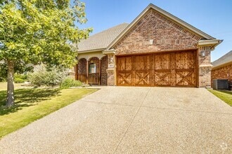 Building Photo - 117 Winged Foot Dr