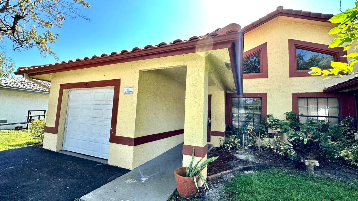 Primary Photo - 2385 NW 123rd Ave