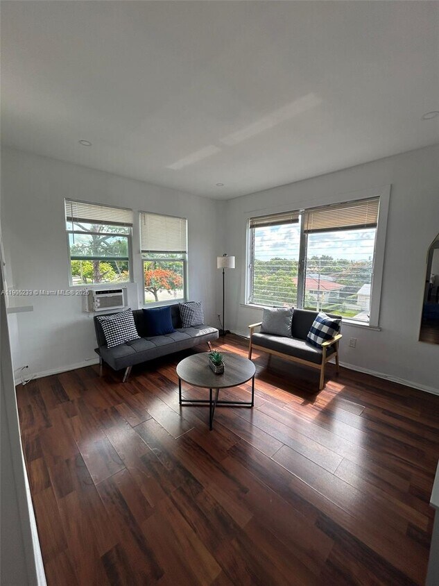 Foto principal - 444 Ponce de Leon Blvd